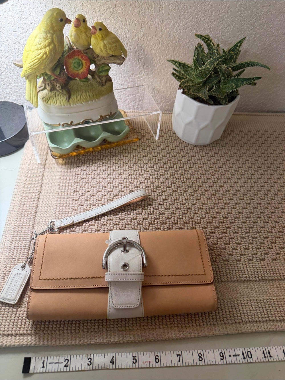 Coach Legacy Leather Wristlet Clutch Wallet Natural Vachetta White Trim M3B-6694 - Picture 1 of 11